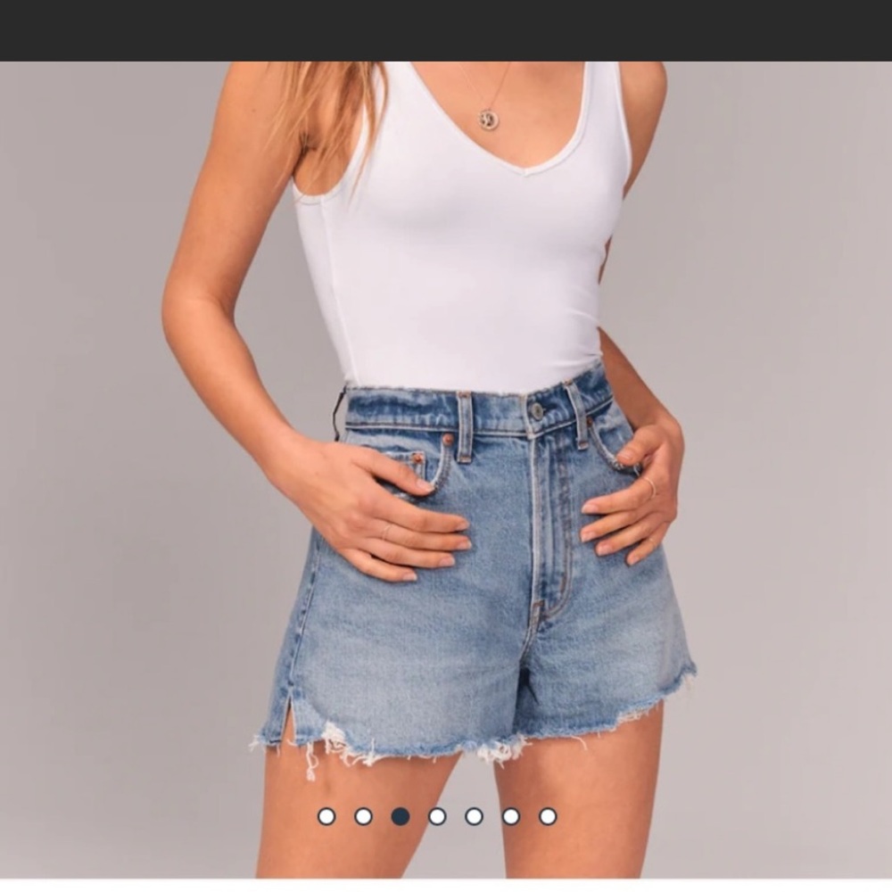 Abercrombie 90s Cutoff High Rise Shorts